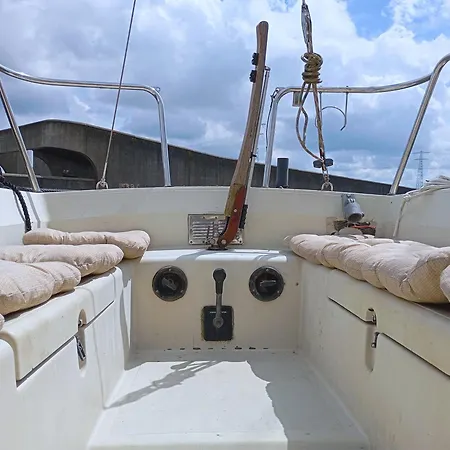보트호텔 Cosy Sailboat