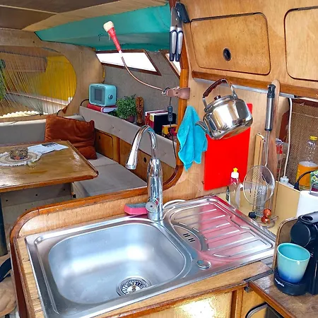 Cosy Sailboat *